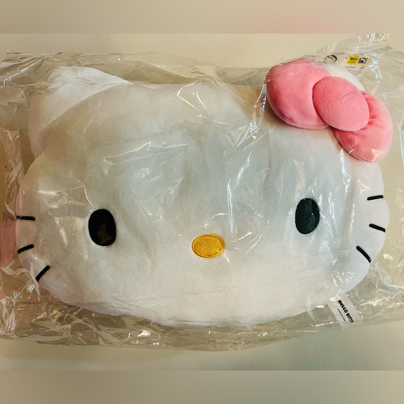 Sanrio Plushie Pillows & Disney Plushie Pillow - 12 inches diameter - Picture 3 of 4